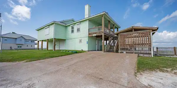 740 Copano Cove