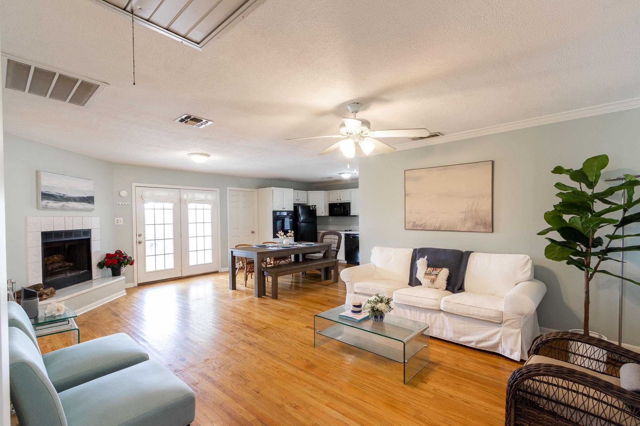Image 4: HARDWOOD FLOORS THROUGHOUT  Gives this property a