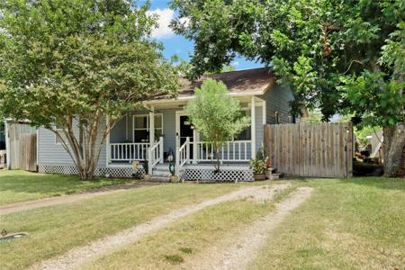 806 W 4th Street