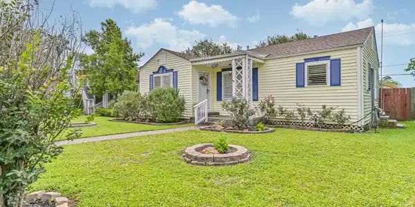 4817 Alamo Drive