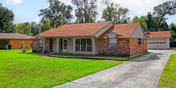 408 Rolling Wood Road