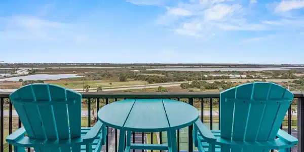415 E Beach Drive