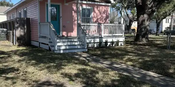 5306 Avenue P 1/2