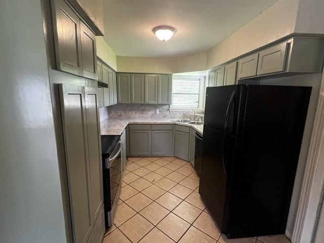 Image 4: View of Kitchen from dining room