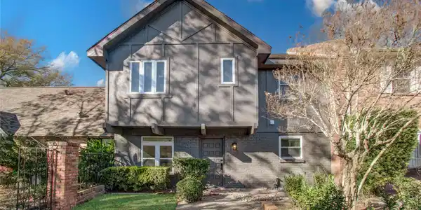 1888 Saxony Lane