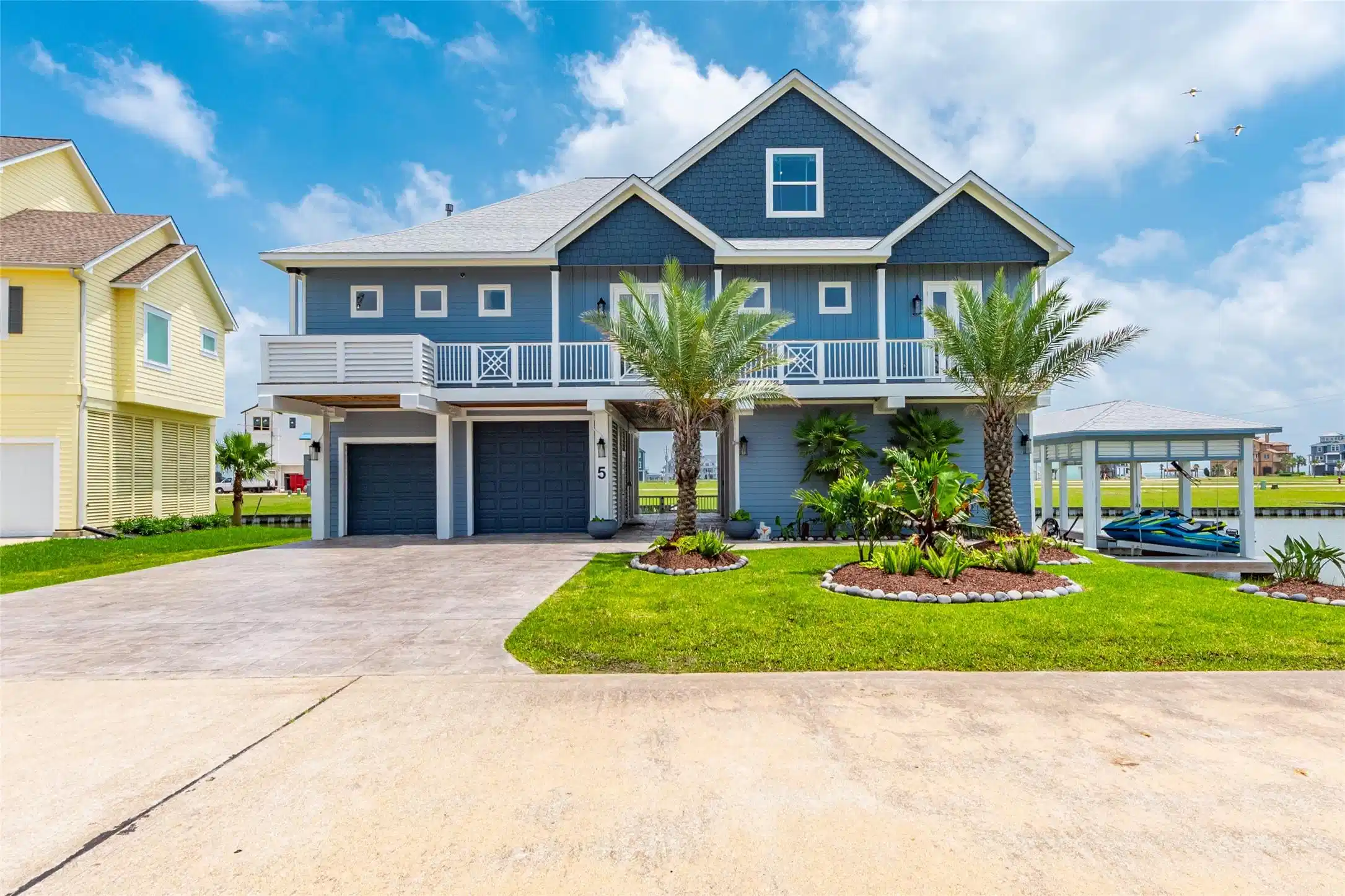 Image 1: Welcome to 5 Loggerhead - an abundance of coastal