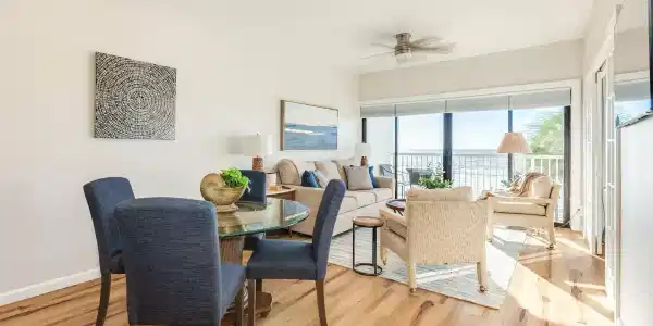 7700 Seawall Boulevard