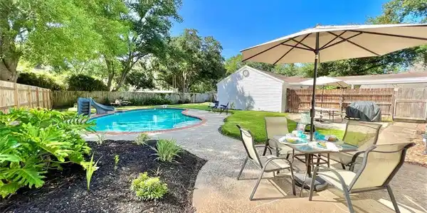 4319 Honey Oaks Drive