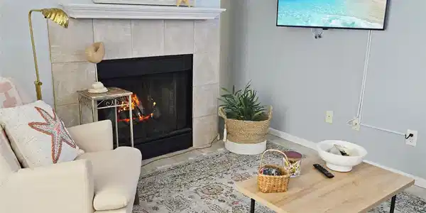 Image 2: Soft neutral tones throughout create a calm backdr