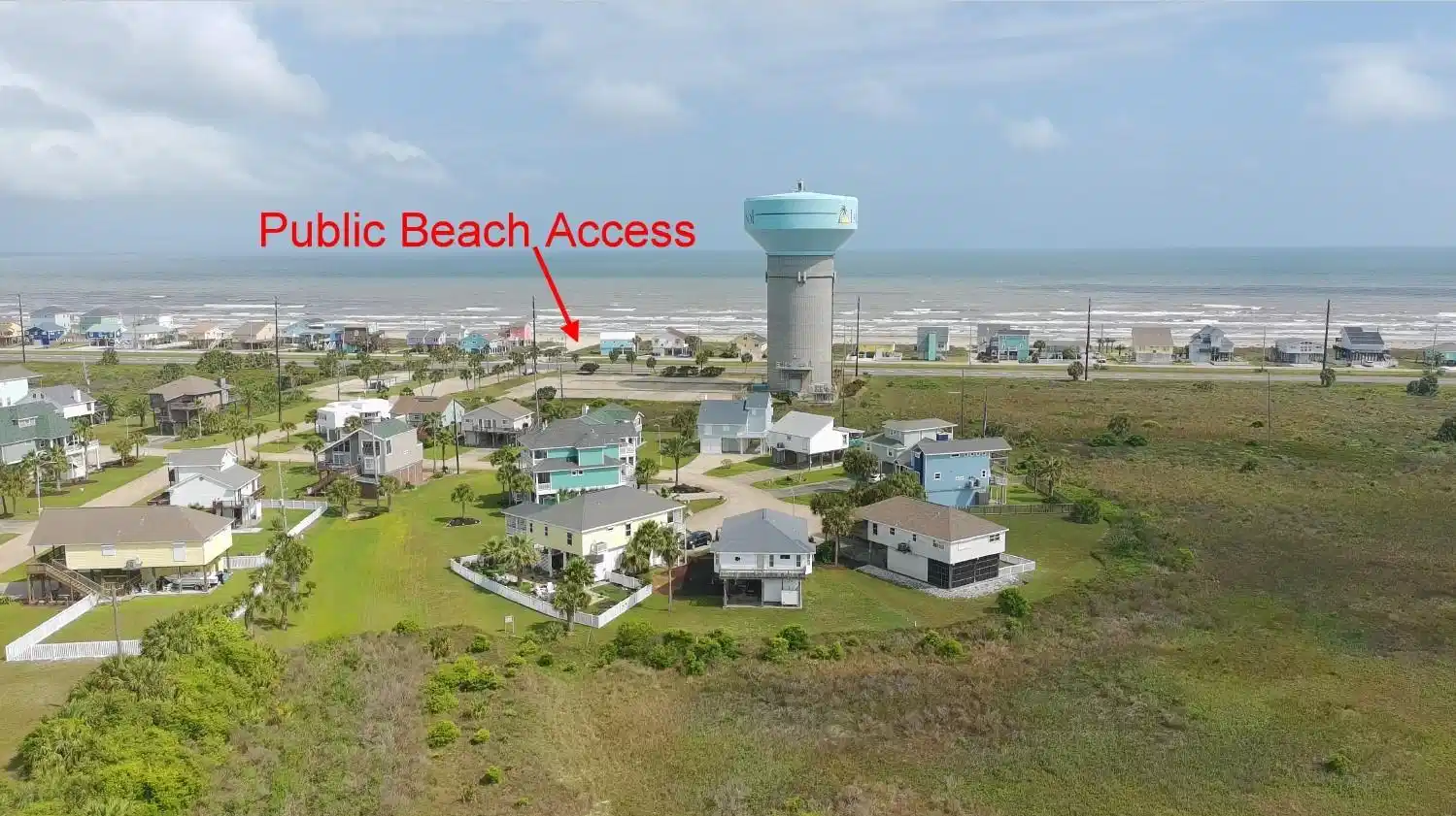 Image 1: A short walk to the beach or the bay!