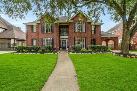 2403 N Lake Front Drive