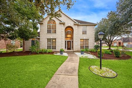 2109 Enchanted Lake Drive