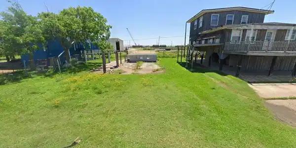 1122 Gulfview Street