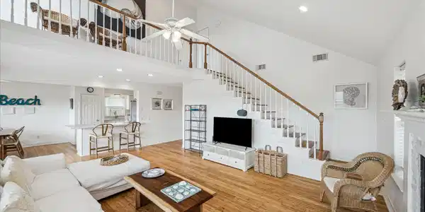 Image 4: Fully furnished with few exceptions , just bring a