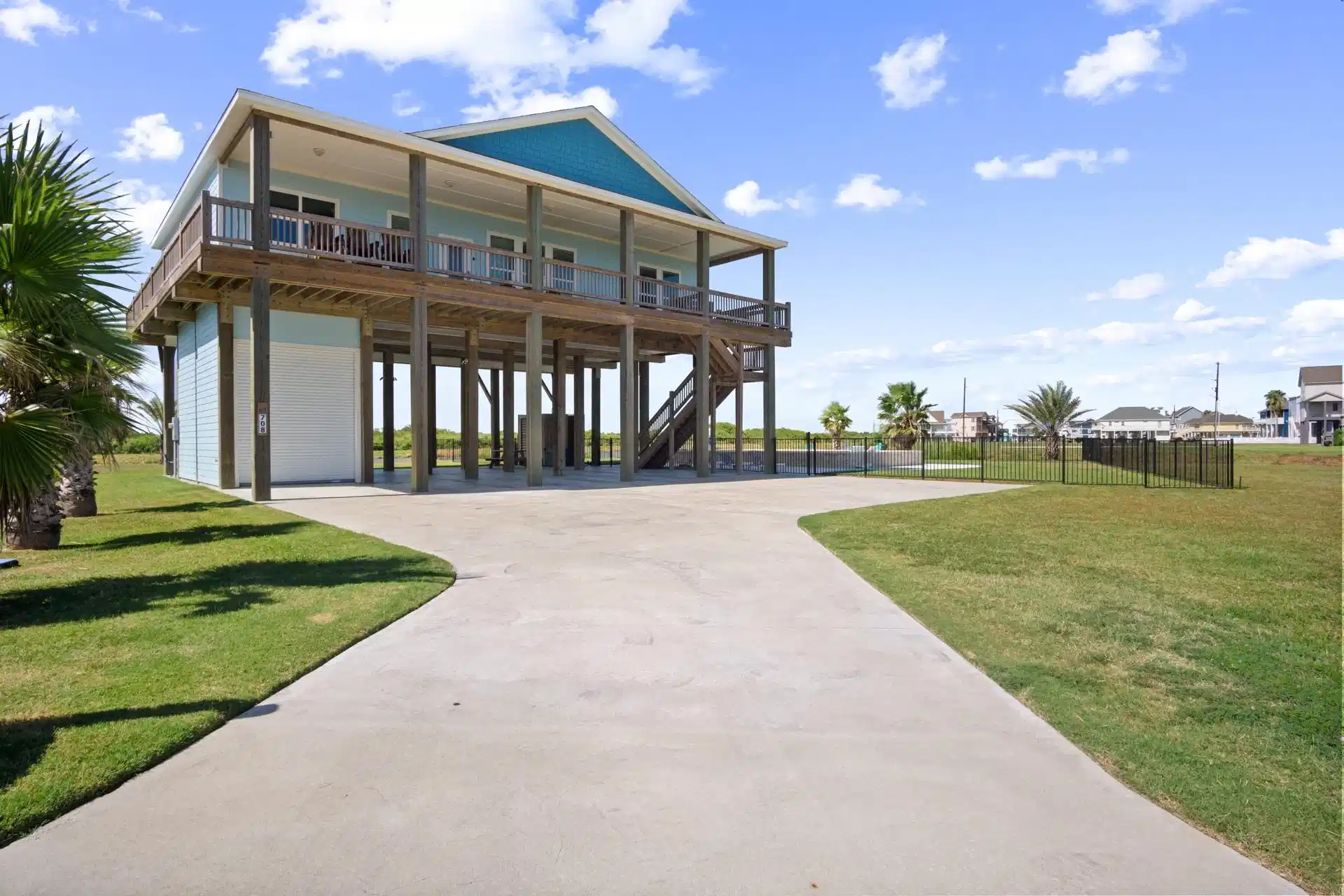Image 1: Oversized Lot