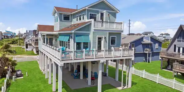 21233 Gulf Drive