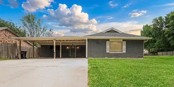 5318 Hemlock Drive