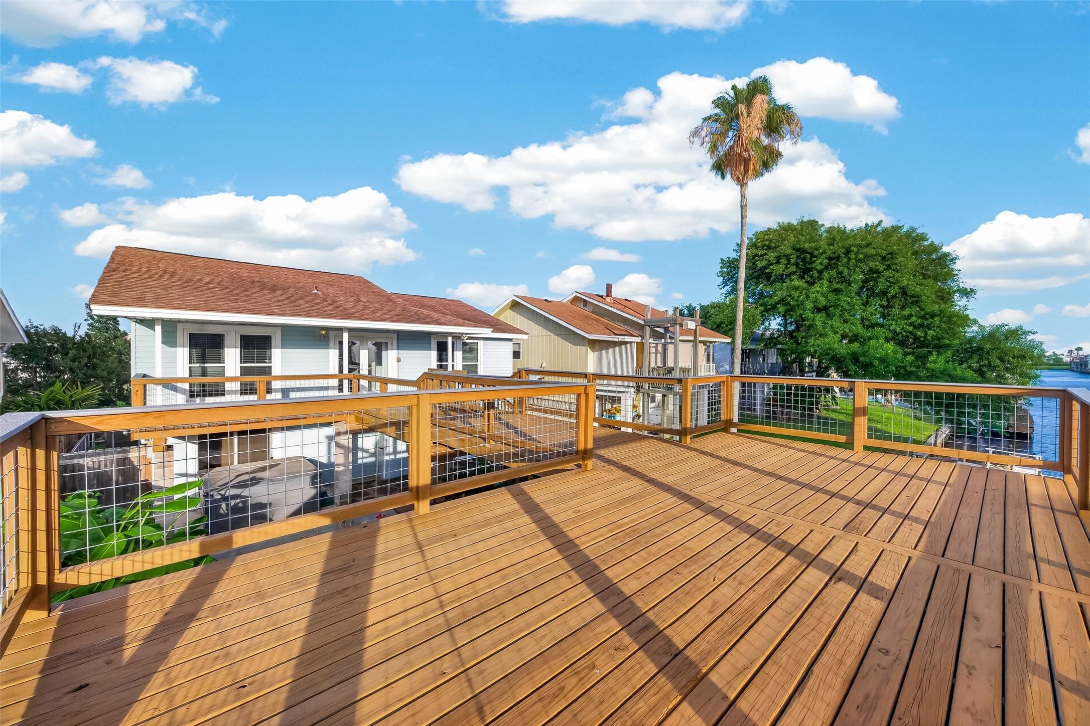 Image 2: Soak up some rays on the newly built expansive roo