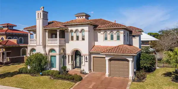538 Villa Drive