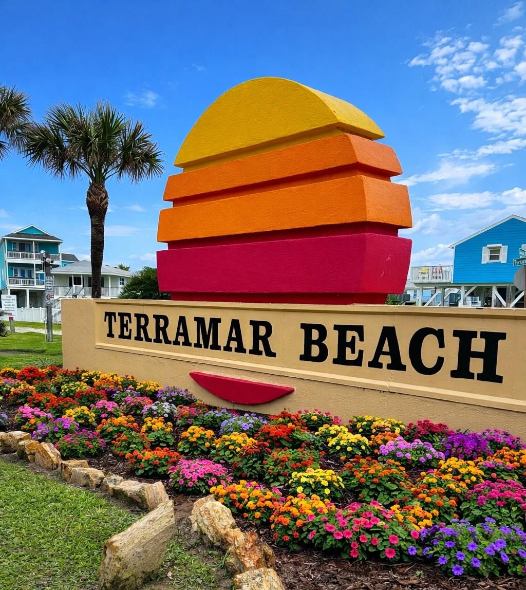Image 2: Welcome to Beautiful Terramar Beach