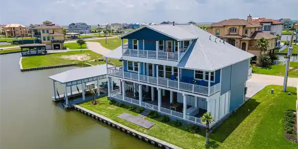 Image 4: A stunning coastal home that combines luxurious li