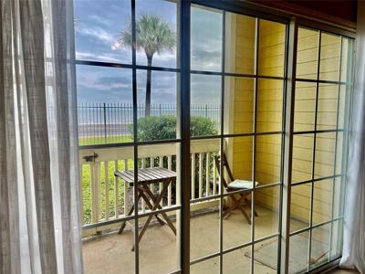 7000 Seawall Blvd