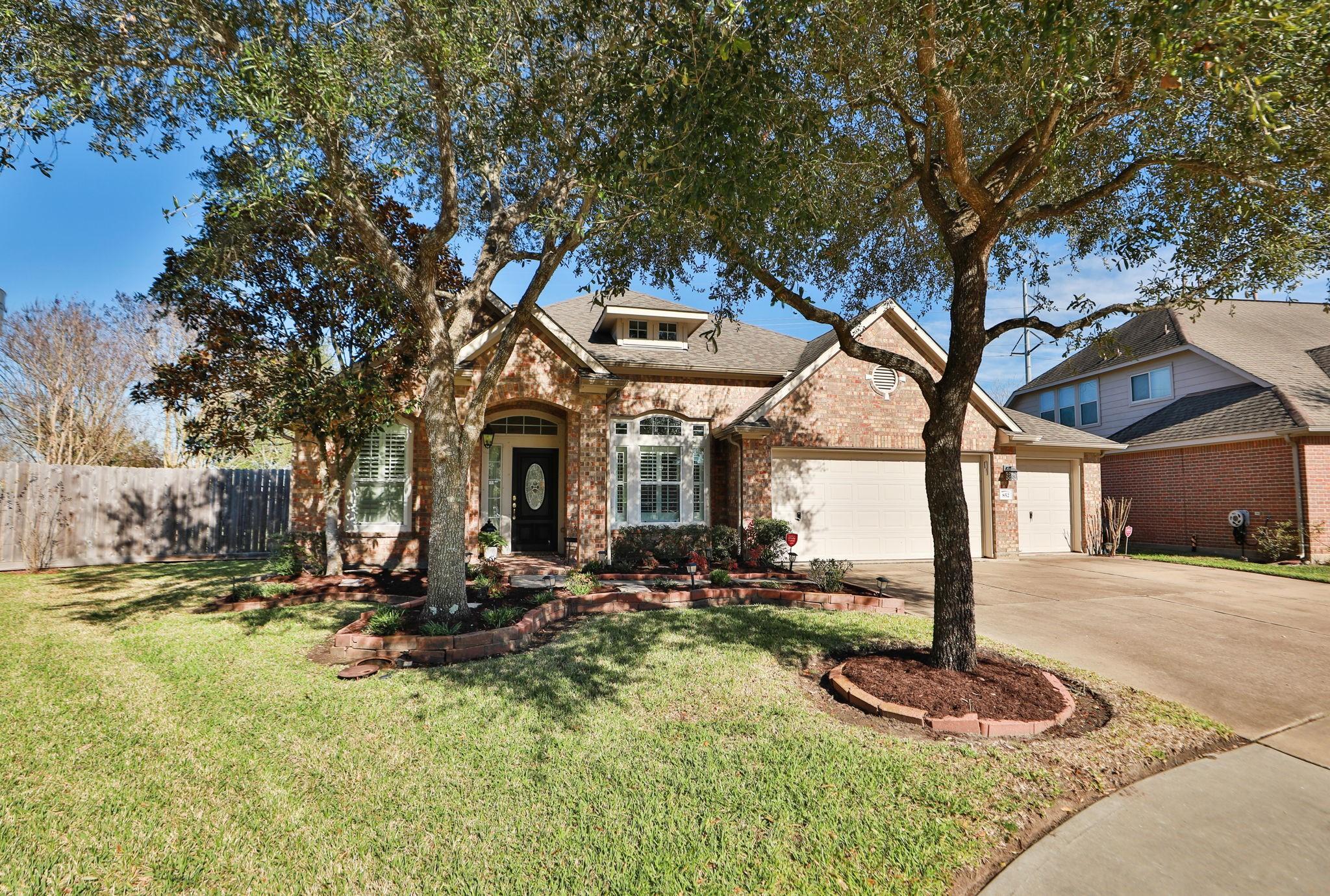 Image 2: Discover your dream home with this captivating bri