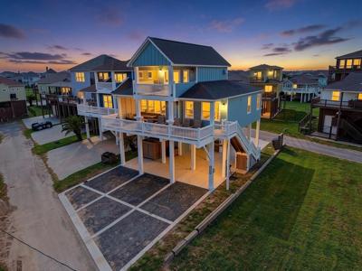 2906 Shady Lane