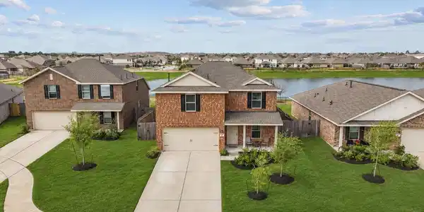 512 Maple Bend Lane