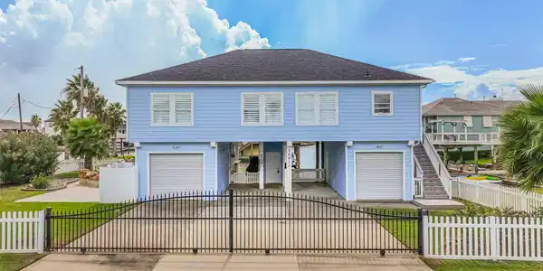 16611 Pompano Way