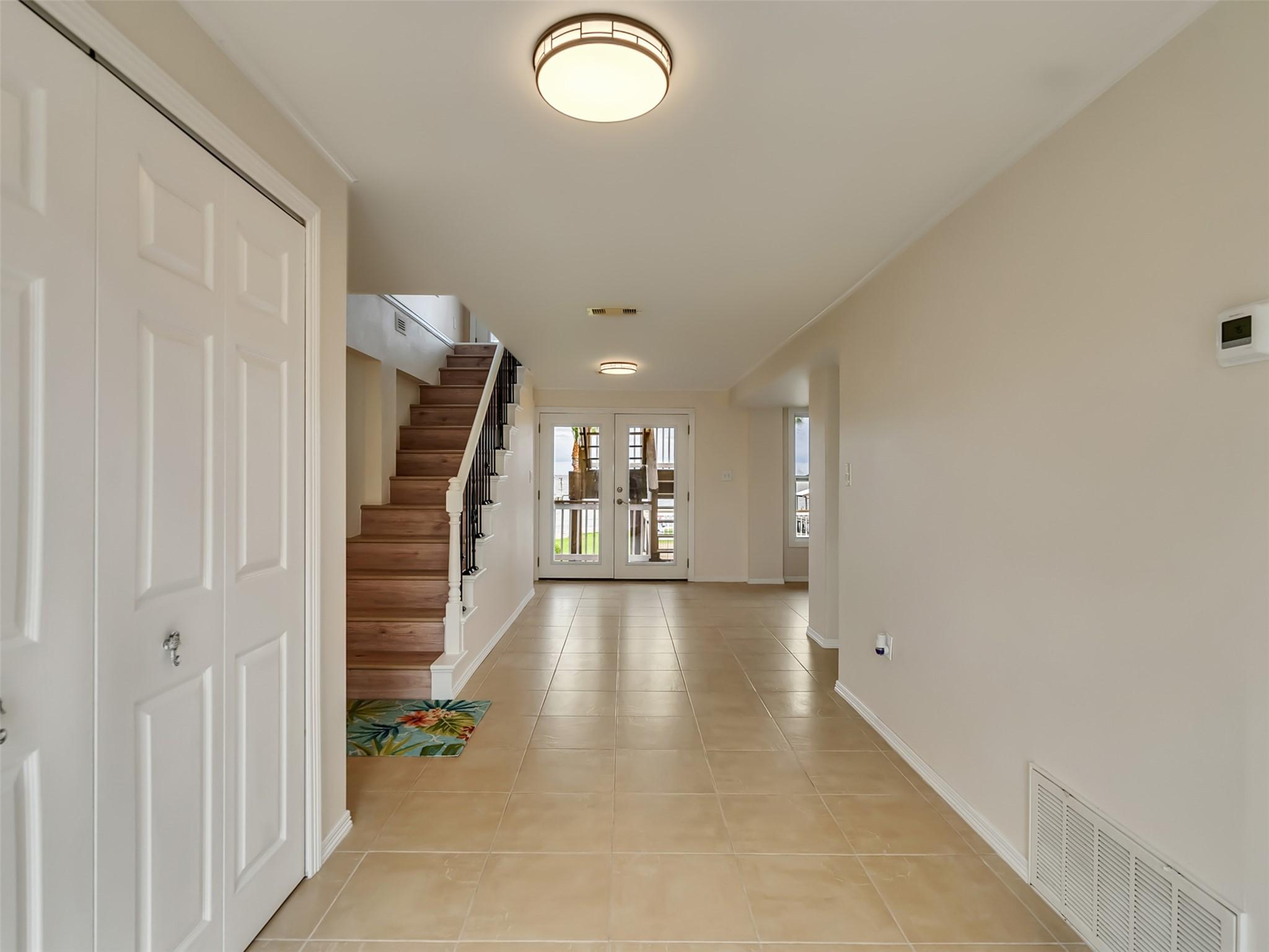 Image 3: Step into a welcoming coastal-inspired home.