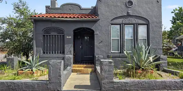 3814 Ursuline Street