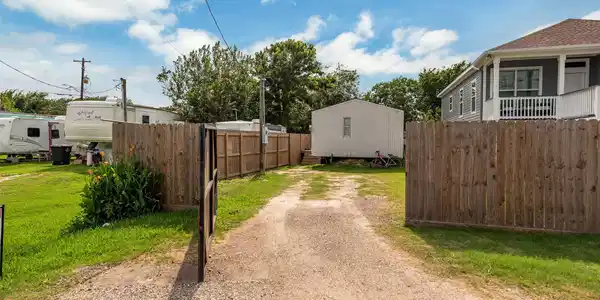 1130A 10th Street