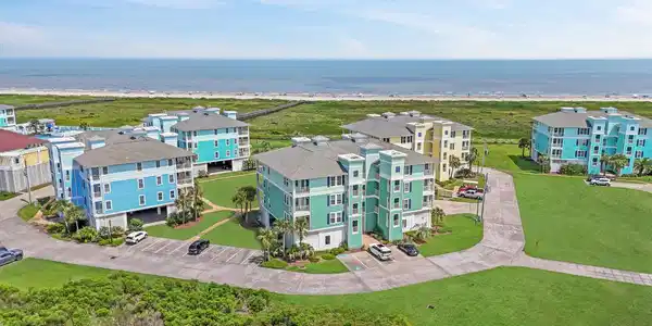 Image 2: Perched in a premier building within the Pointe We