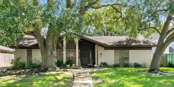 18219 Cape Bahamas Lane
