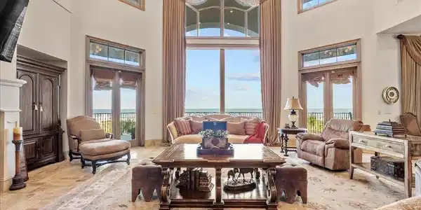 Image 4: 5,700 Sq Ft of Beachfront Luxury