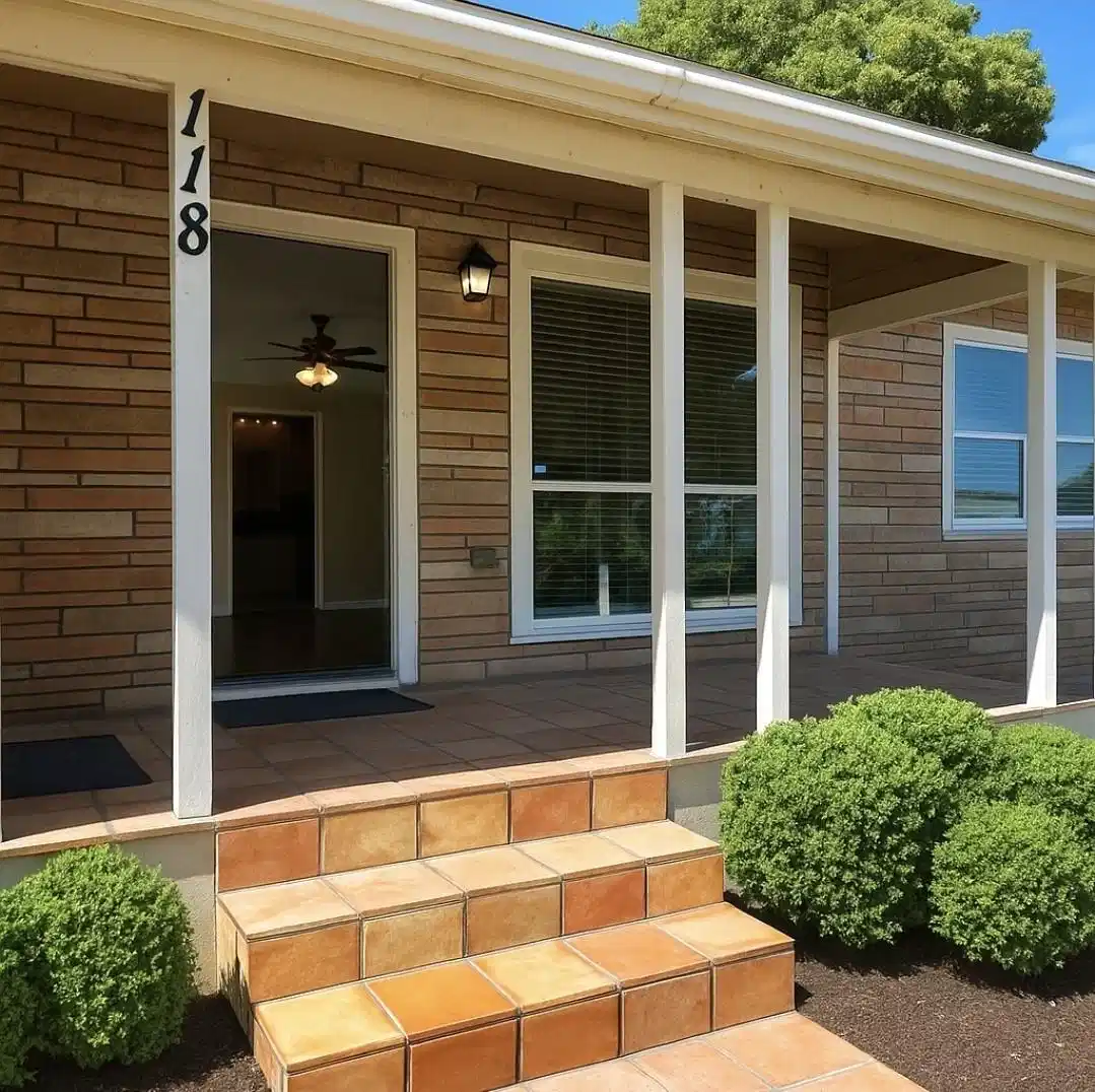 Image 1: Front Entry