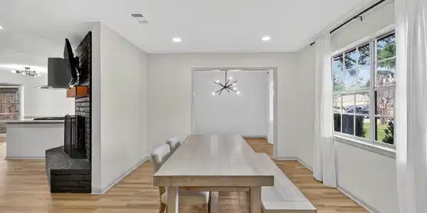 Image 3: Spacious and modern open-concept design, perfect f