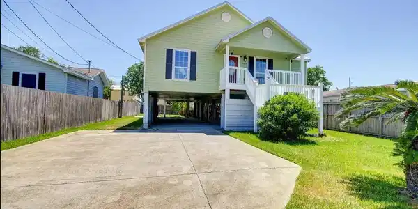 641 4th Street