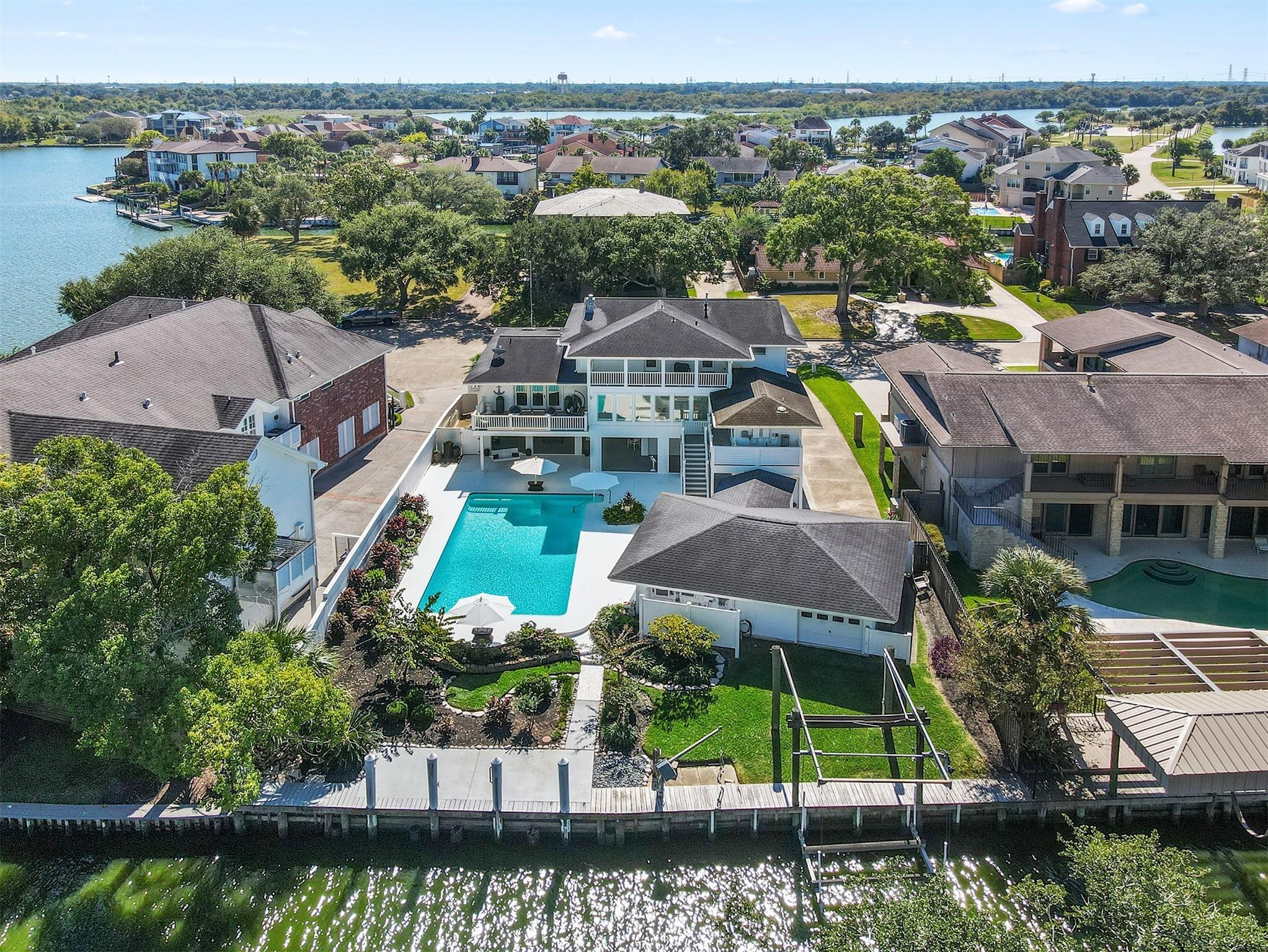Image 3: Aerial view highlighting the home's spacious balco