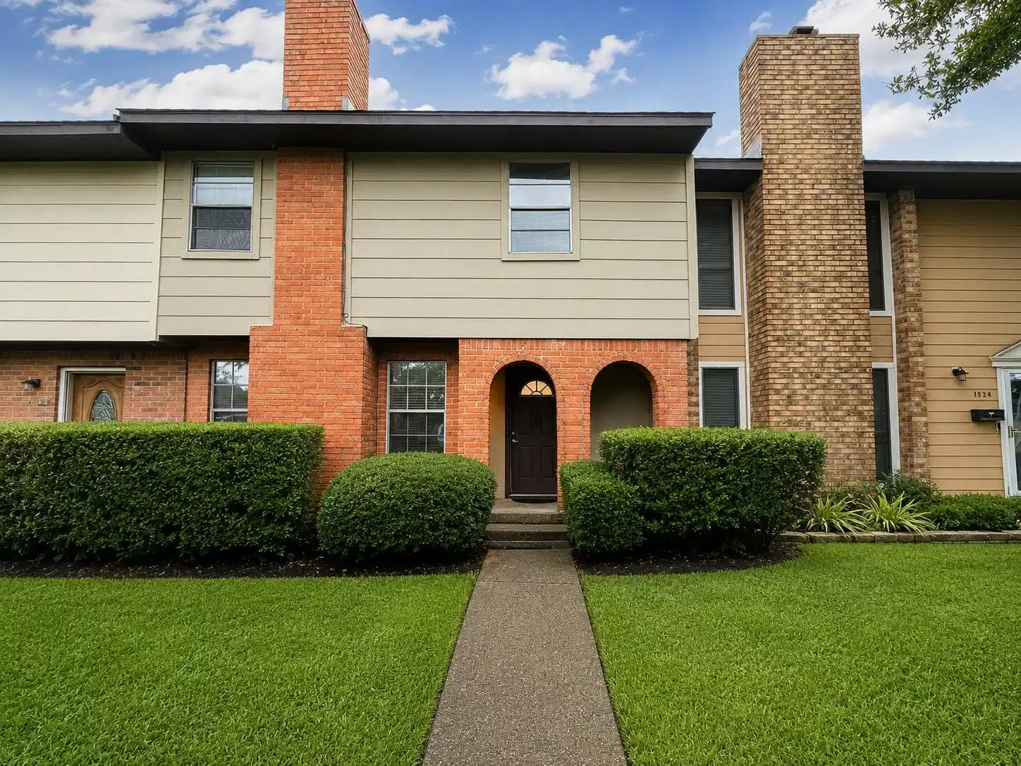 Image 1: FRONT OF THE HOME