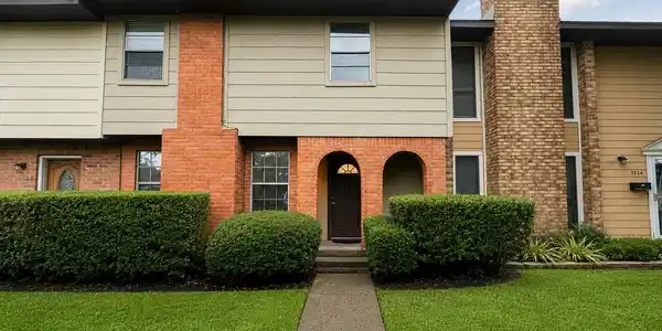 1528 Silverpines Road