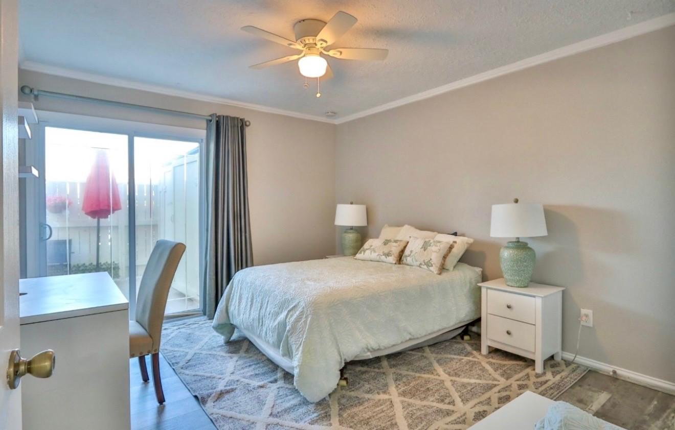 Image 3: Spacious 2nd bedroom with large walk-in closet and