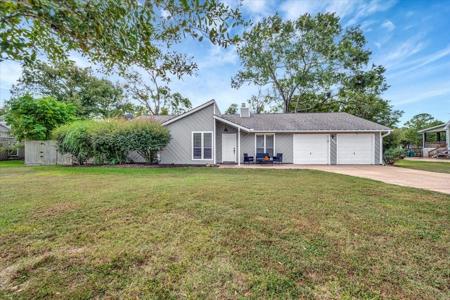 2610 Loganberry Circle