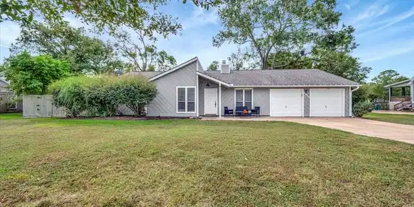 2610 Loganberry Circle
