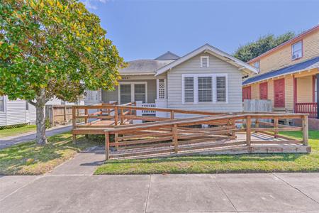 3611 Avenue R 1/2