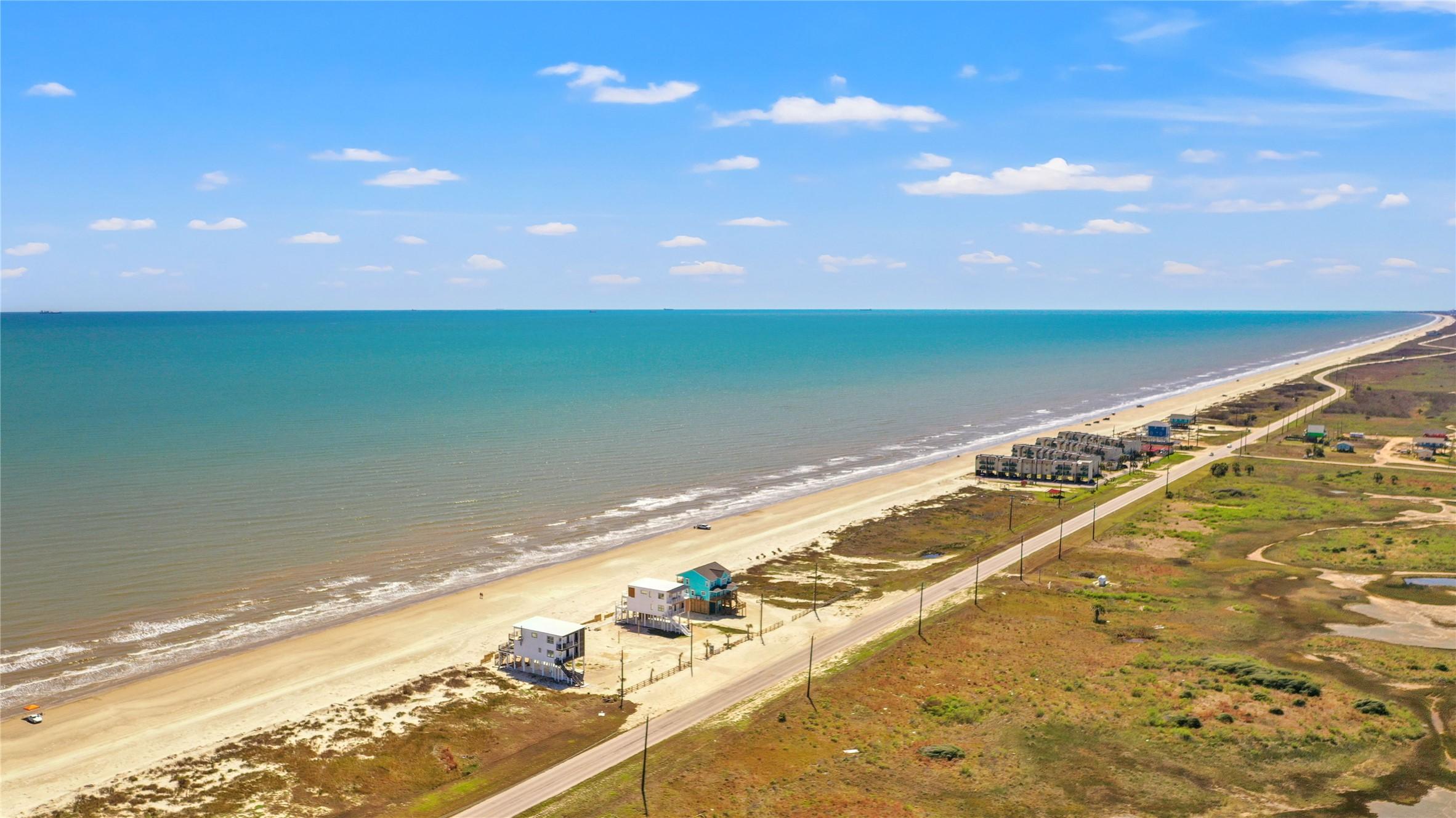 Image 4: Located in a quiet stretch of county beach just ou
