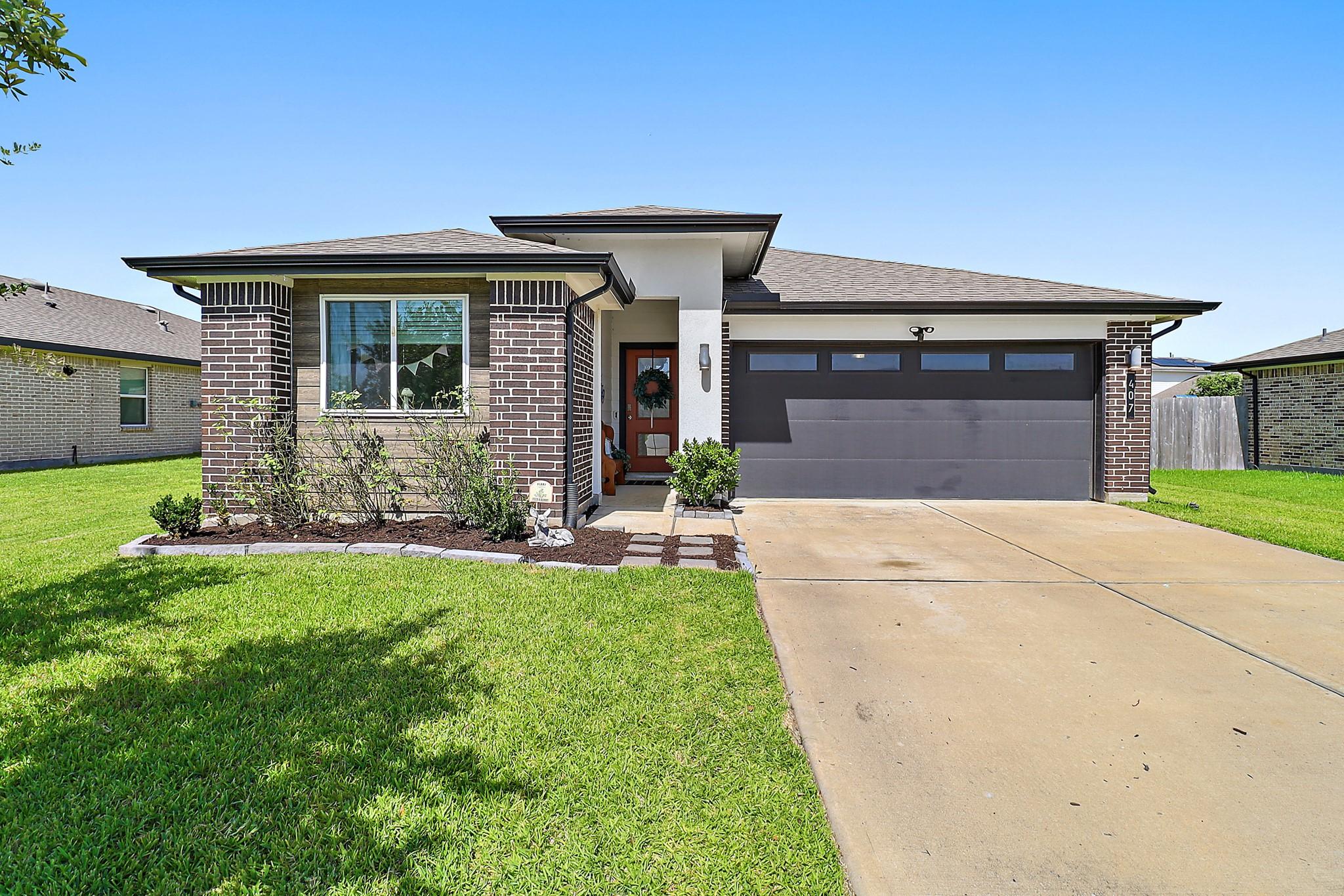 Image 2: Front of house