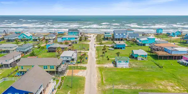 223 Coral Court