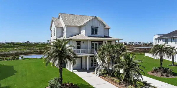 3914 Curlew Drive